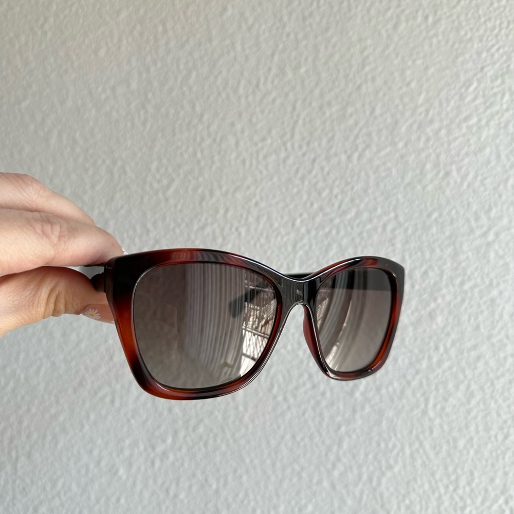 Salvatore Ferregamo womens sunglasses - Picture 3 of 7